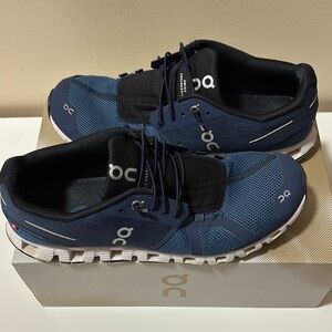 On Cloud 5 Blue  Athletic Shoes with Breathable Design